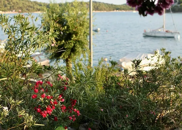 Small House At Seafront 度假居