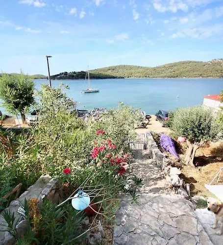 Small House At Seafront Semesterbostad *