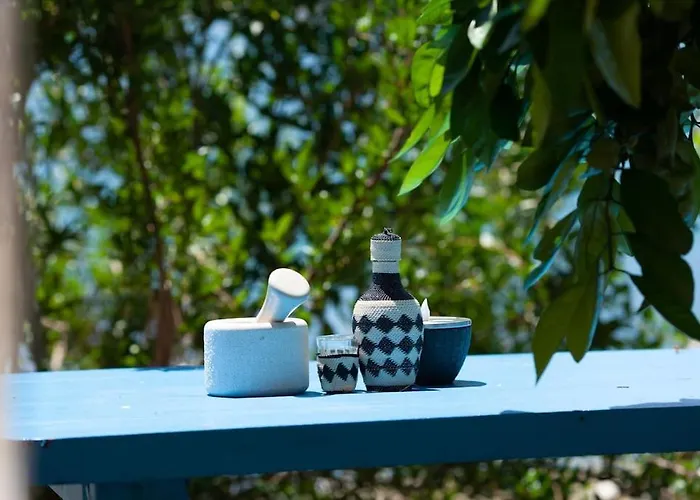 Small House At Seafront Semesterbostad